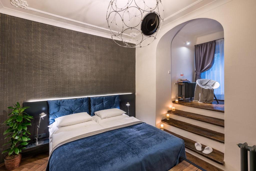 MOOo by the Castle - Resim 13