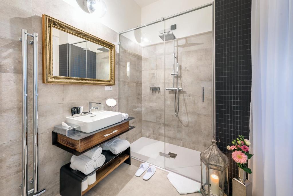 MOOo by the Castle - Resim 8