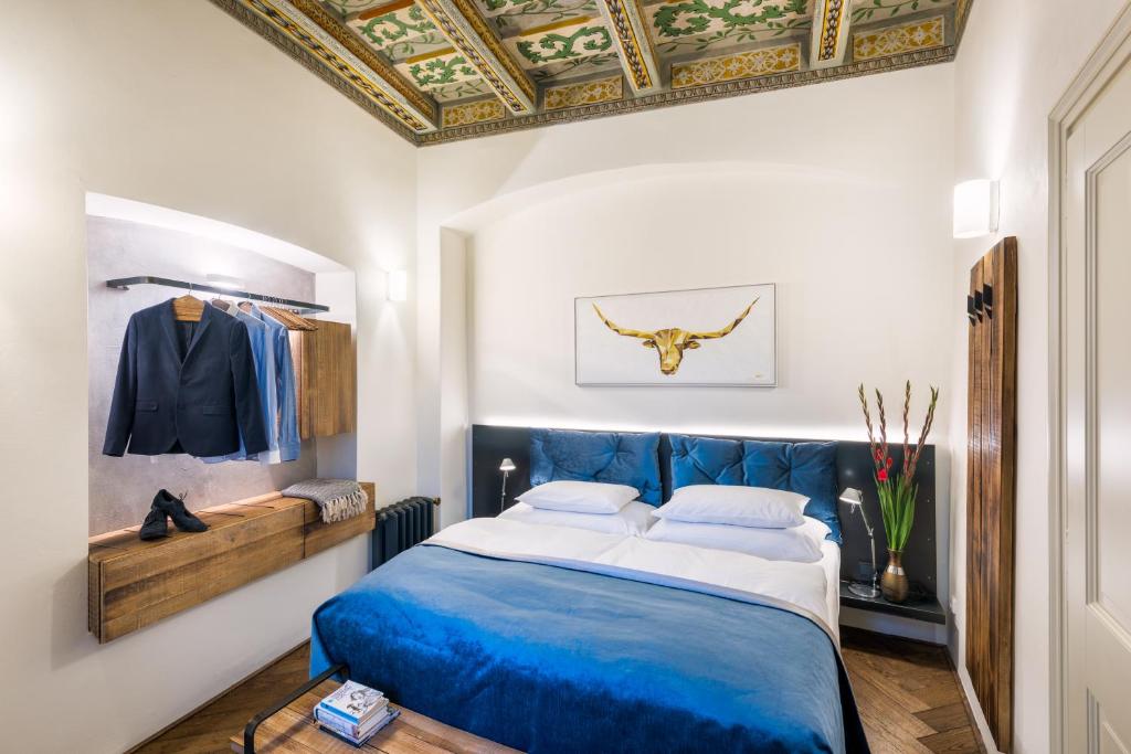 MOOo by the Castle - 4