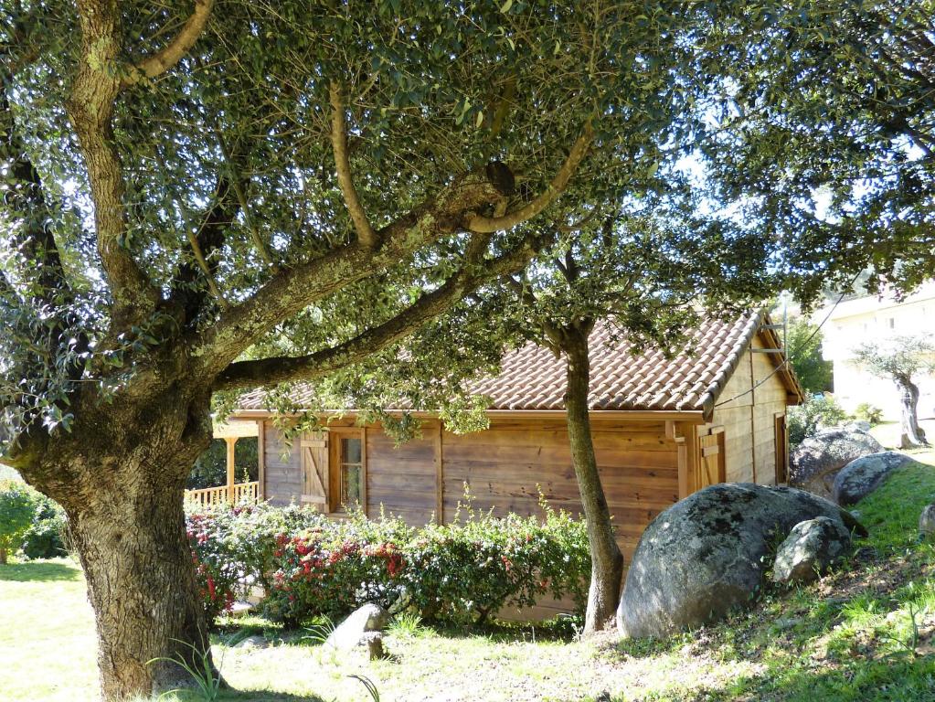 Zahrada ubytování Magnifique chalet vue mer, a quelques minutes des plages