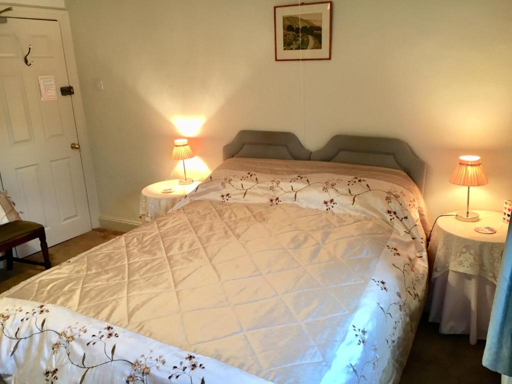 The Falcon Inn - King Room