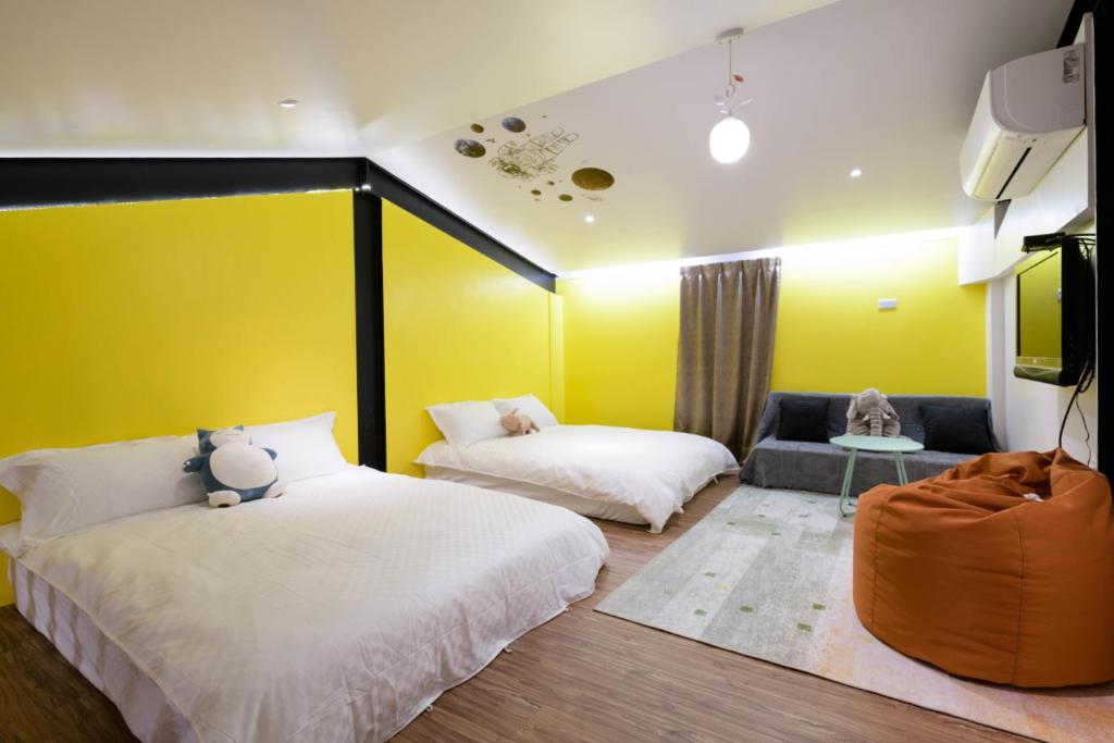 Postel nebo postele na pokoji v ubytování One Attic B&B