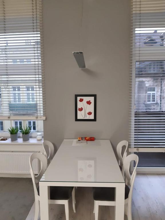 Fotografia z galérie ubytovania Apartamenty Lazurowy i Słoneczny z darmowym Parkingiem strzeżonym v destinácii Jelenia Góra