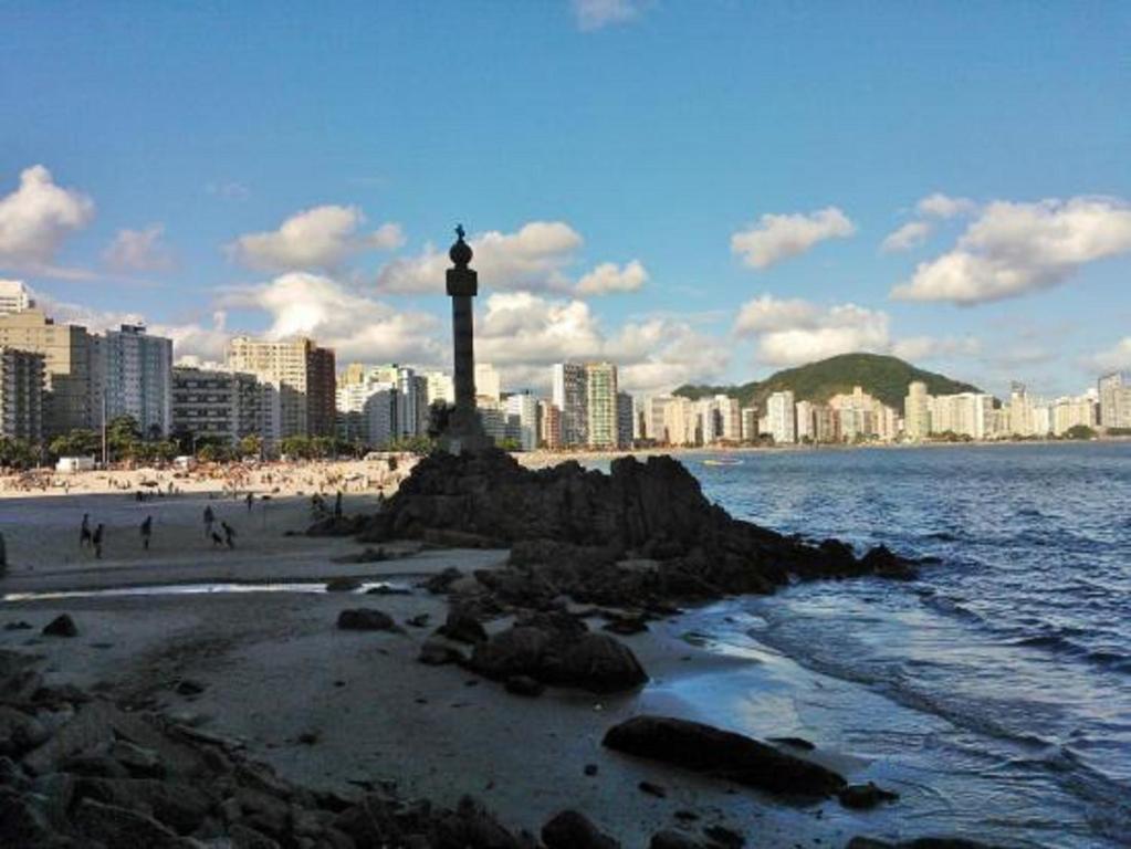  Kitnet em São Vicente