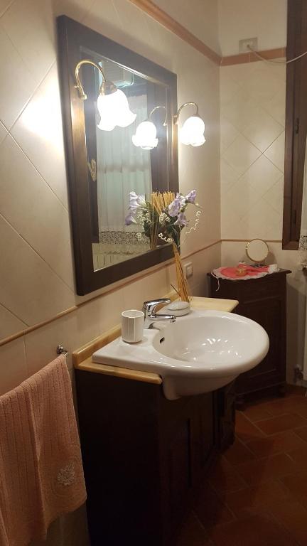 Łazienka w obiekcie Camere Montalbano