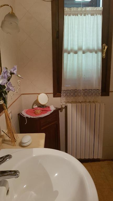 Łazienka w obiekcie Camere Montalbano