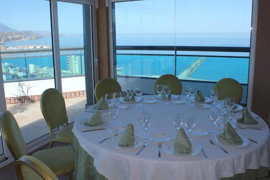 La Familia Gallo Rojo, El Campello – Updated 2023 Prices