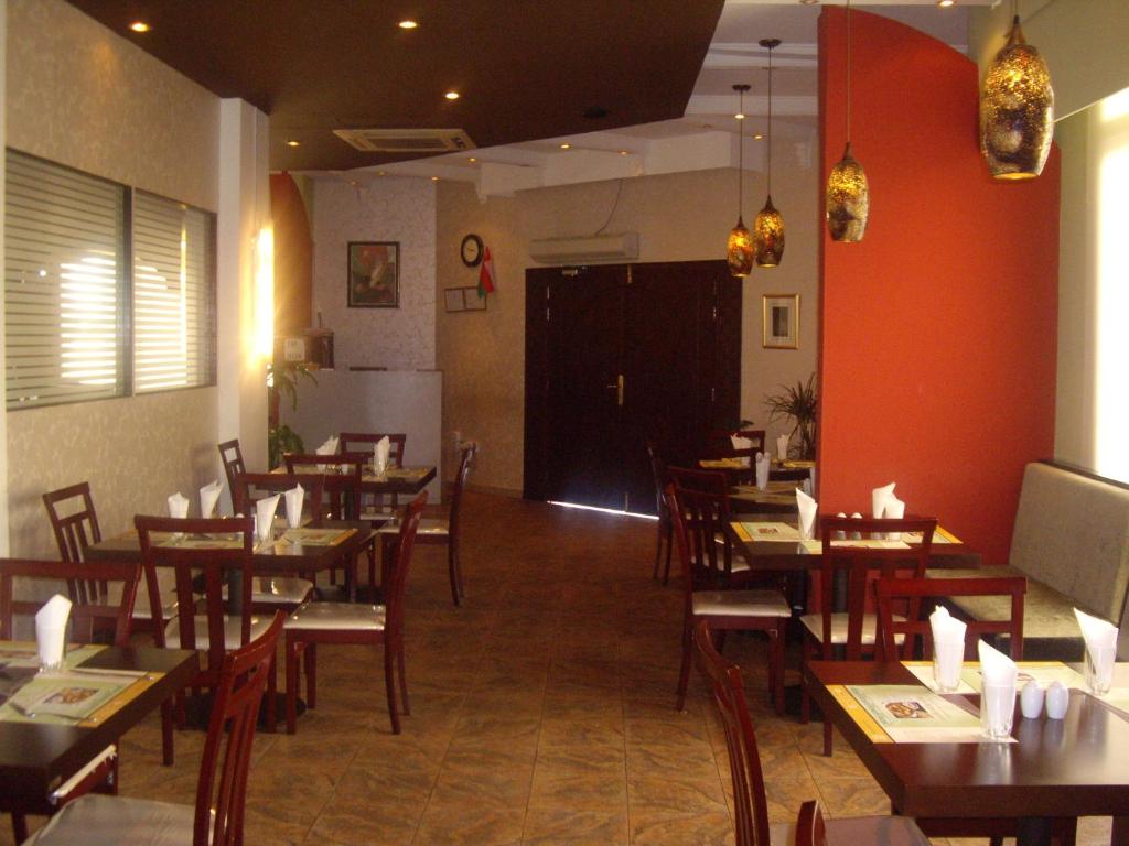 Restoran või mõni muu söögikoht majutusasutuses Gulf Crown Hotel Apartment