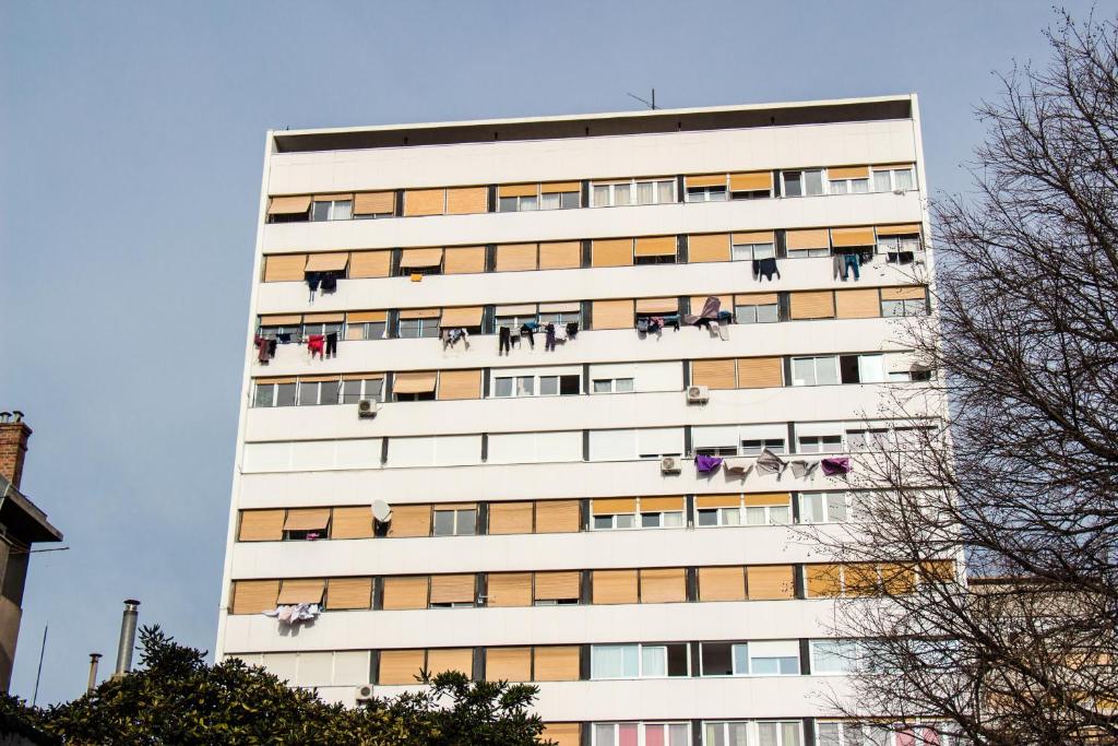Budova, v ktorej sa apartmán nachádza