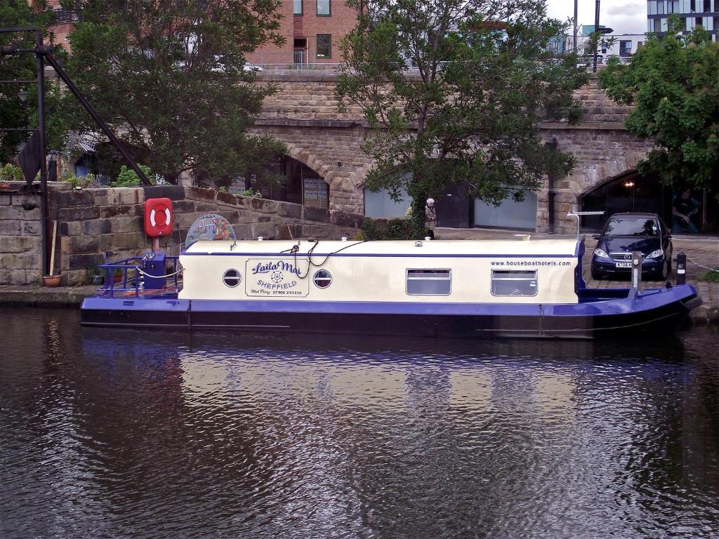Houseboat Hotels - 