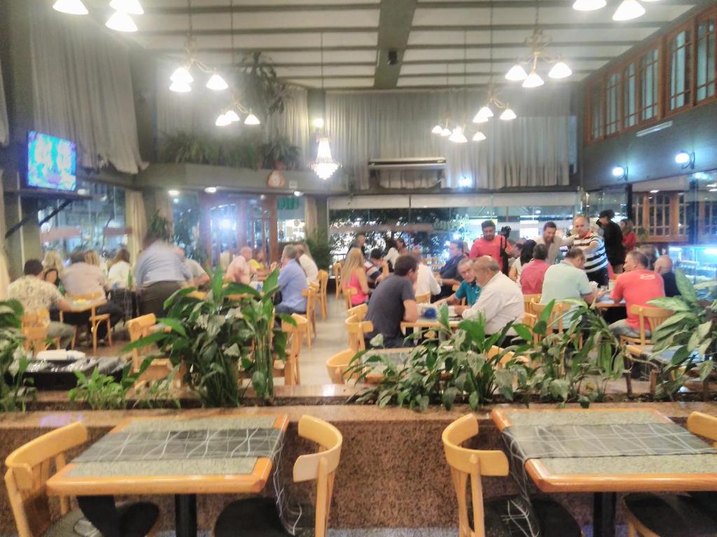 HOTEL CONTINENTAL COSQUIN