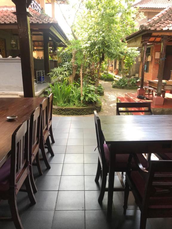 Restaurace v ubytování Nirvana Pension