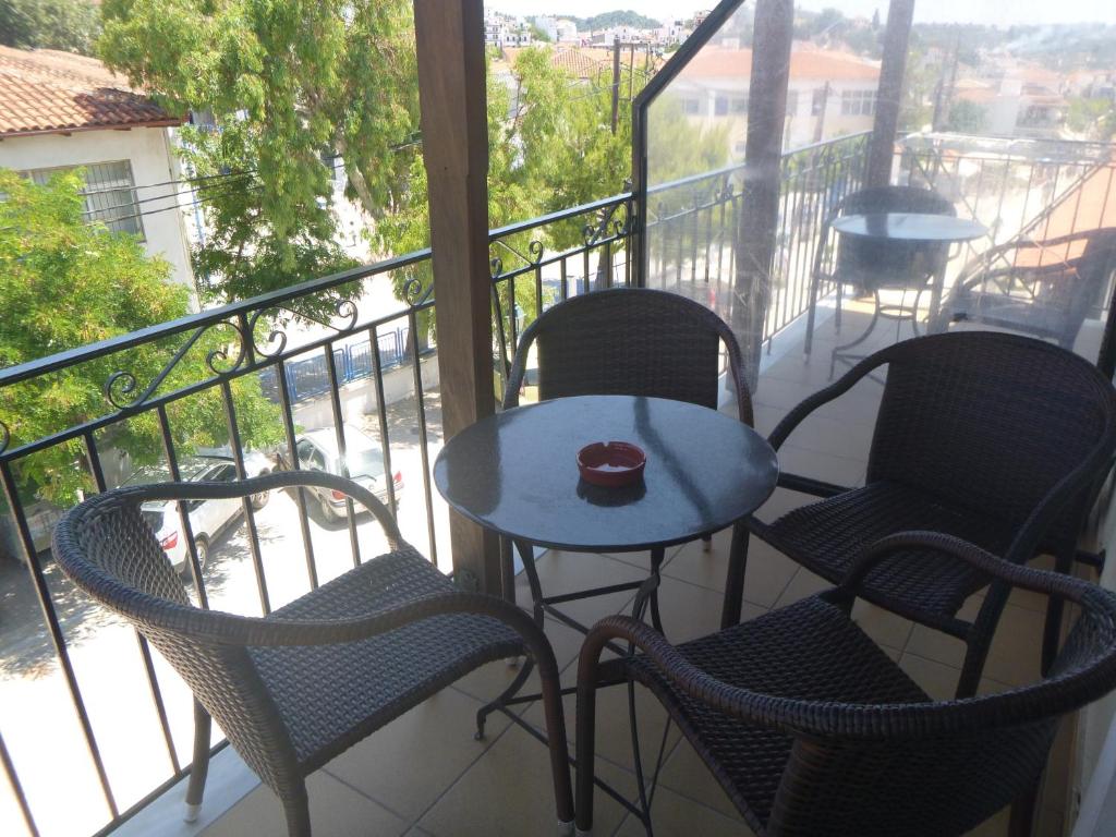 Balkón nebo terasa v ubytování Karafelas Hotel