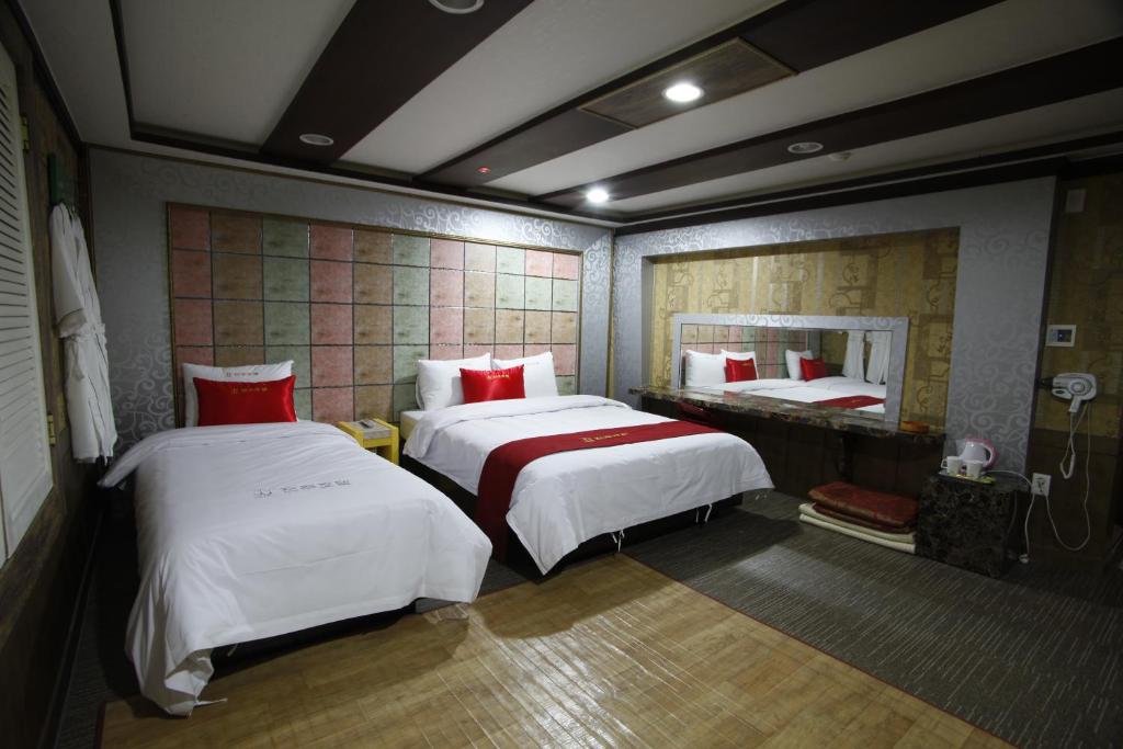 Gallery image of Jeonju Hotel in Jeonju