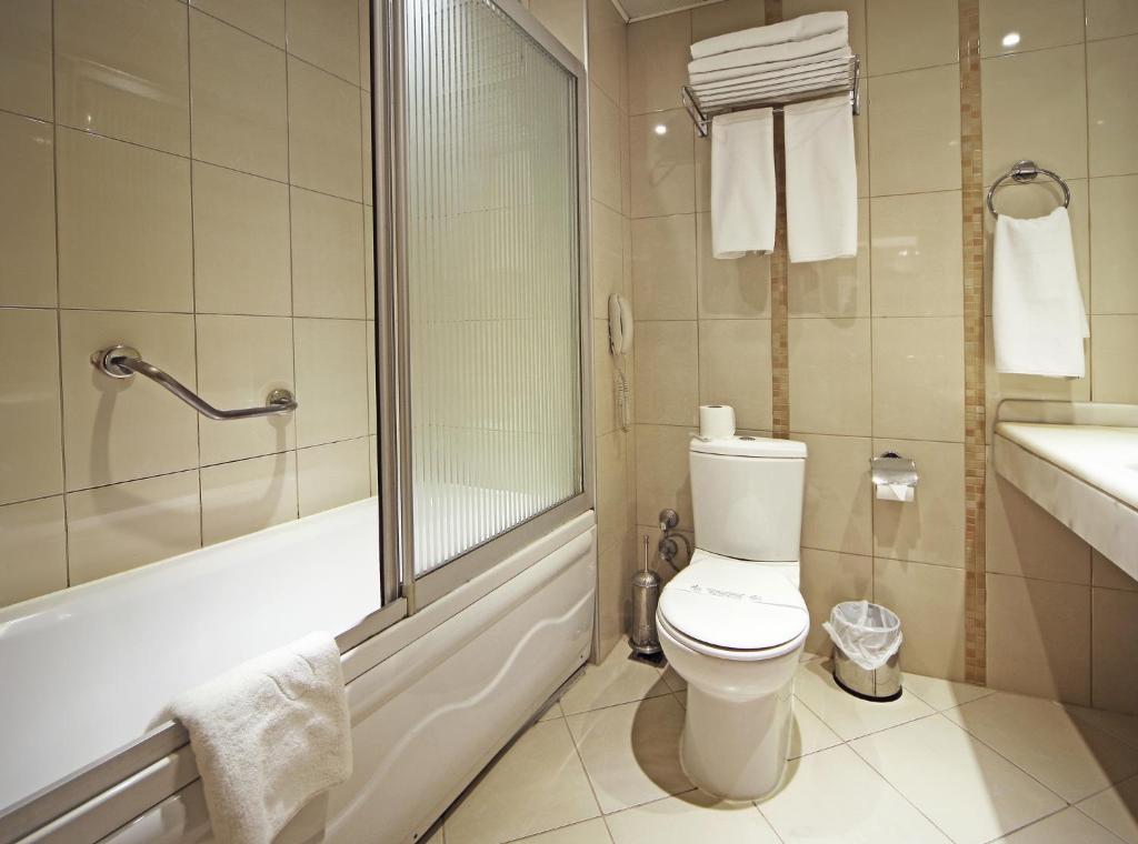 Salle de bains dans l'établissement The Parma Hotel Downtown