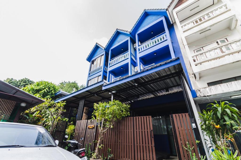 Tòa nhà nơi nhà khách tọa lạc