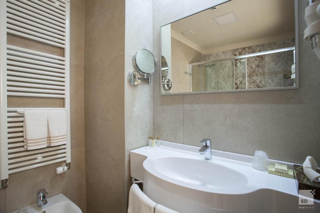 Koupelna v ubytování Hotel Cavour