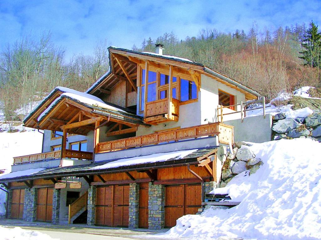 New and very comfortable chalet with many facilities during the winter