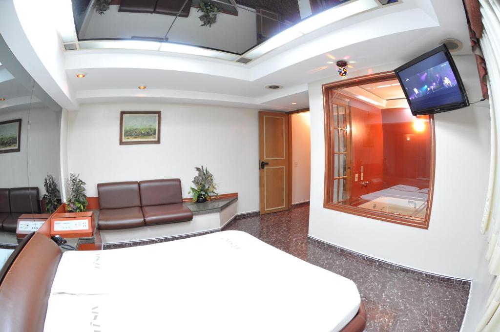  Hotel Fênix (Adult Only)
