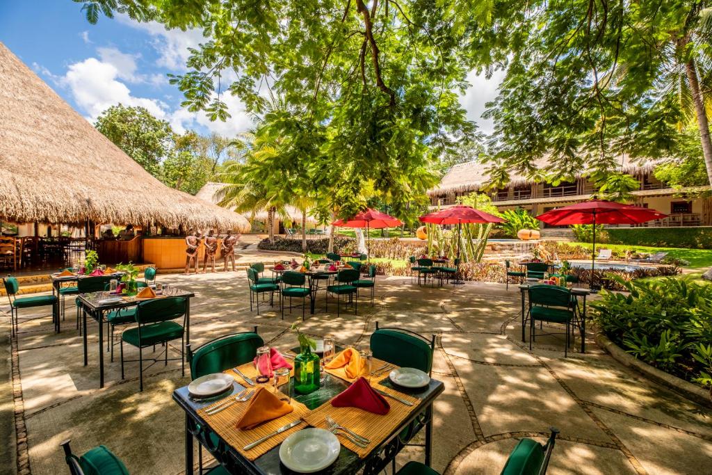 Restaurace v ubytování The Lodge At Uxmal