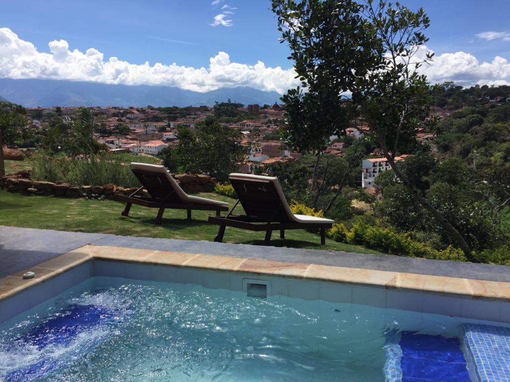 The swimming pool at or close to Villas La Antigua Barichara
