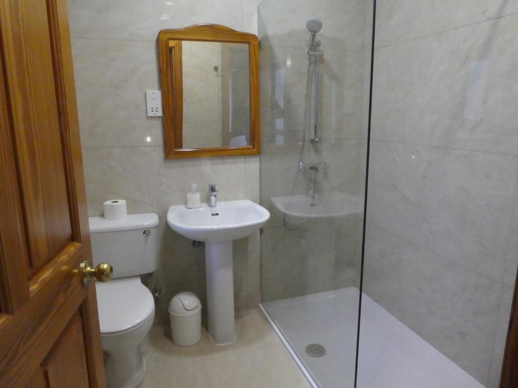 San Antonio Guesthouse - 4