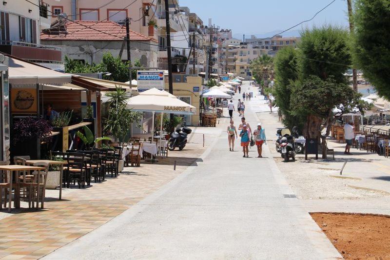 Sofia City Beach 3 Apts Nea Chora Chania steps from the beach vendégei