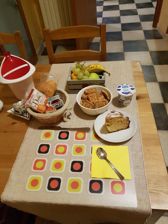 Jedzenie w pensjonacie lub w pobliżu