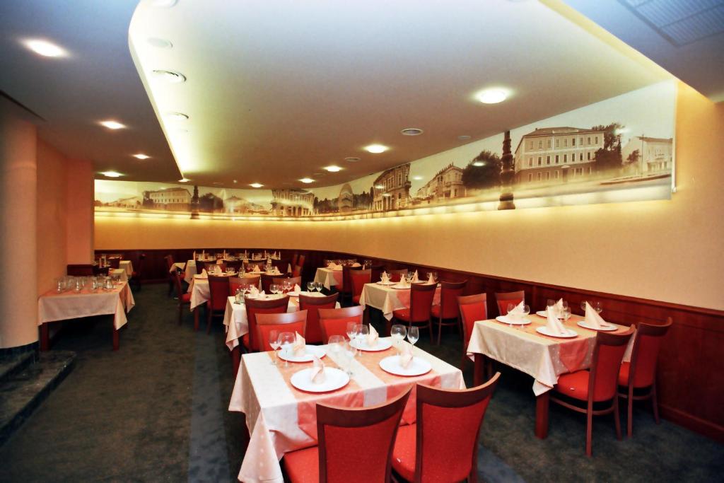 Restaurace v ubytování Hotel Savus