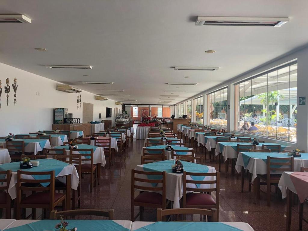  Apto. com Piscina em Caldas