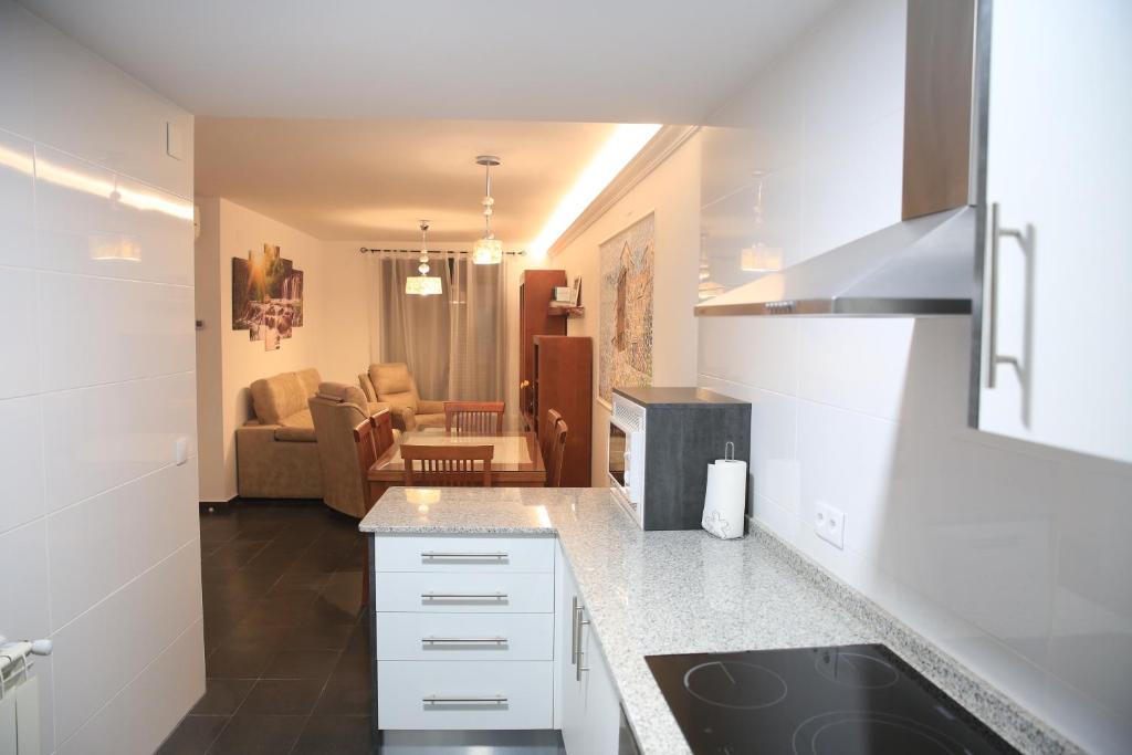 Kuchyňa alebo kuchynka v ubytovaní APARTAMENTOS LA VEREDA