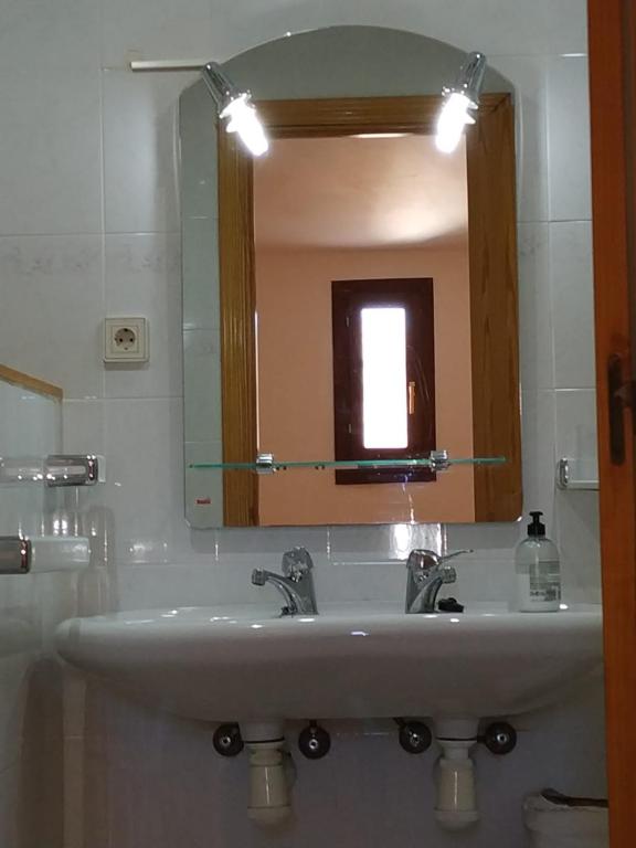 Koupelna v ubytování CASA RURAL CASCO ANTIGUO