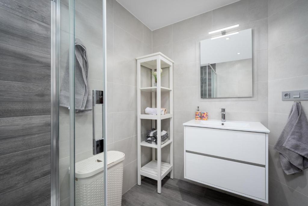 A bathroom at Arena en Perlora - VUT-735-AS