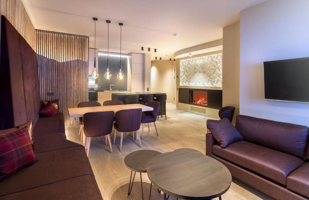 TV a/nebo společenská místnost v ubytování Apartments Nennerhof