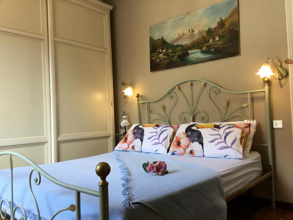 Postel nebo postele na pokoji v ubytování Villa Magnolia - Lake Como
