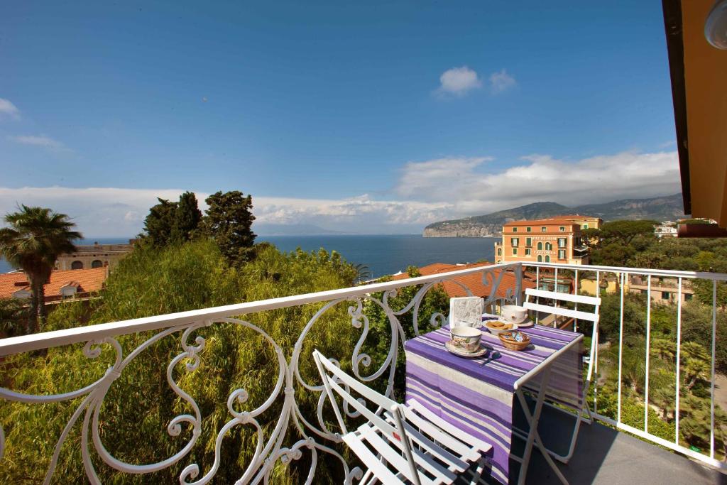 Al Centro Suites - 9