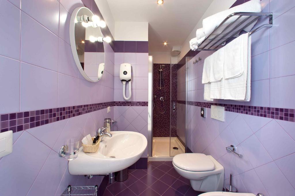 Al Centro Suites - 11