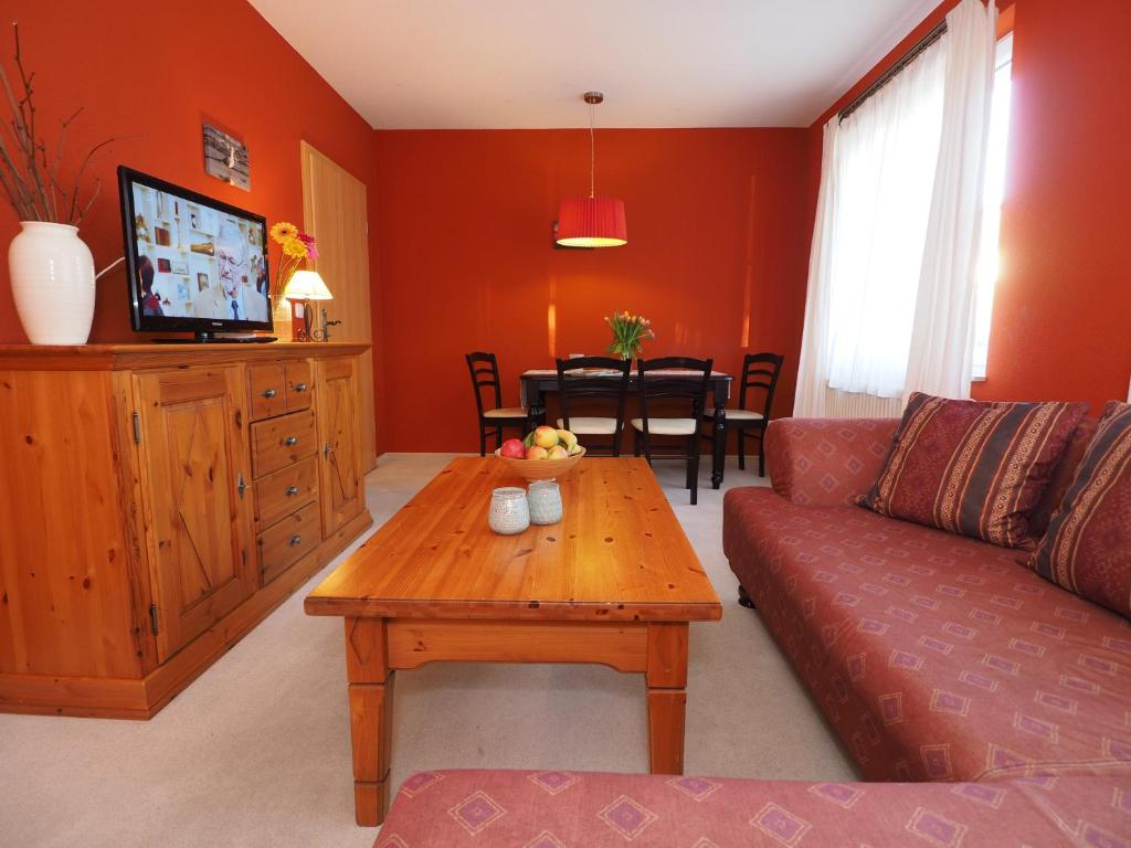 Ferienwohnungen Wergin - Apartment With Terrace
