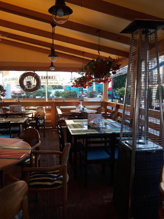 Restaurace v ubytování PATIO dom gościnny