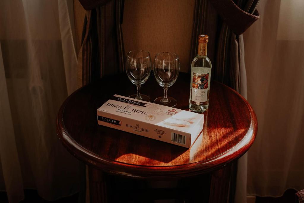 Hôtel Crystal Reims Centre - Resim 31