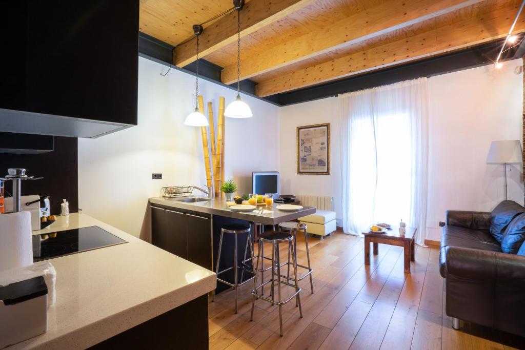 Kuchyňa alebo kuchynka v ubytovaní Barcelona - Loft Paseo de gracia