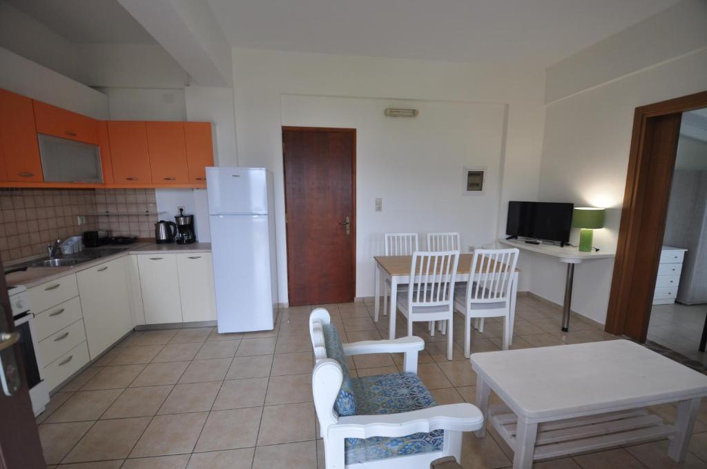 Kuchyň nebo kuchyňský kout v ubytování Vaia Villas