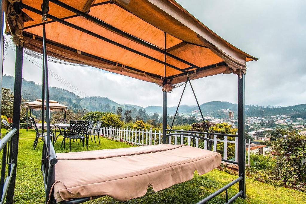 Nespecifikovaný výhled na hory nebo výhled na hory při pohledu z hotelu