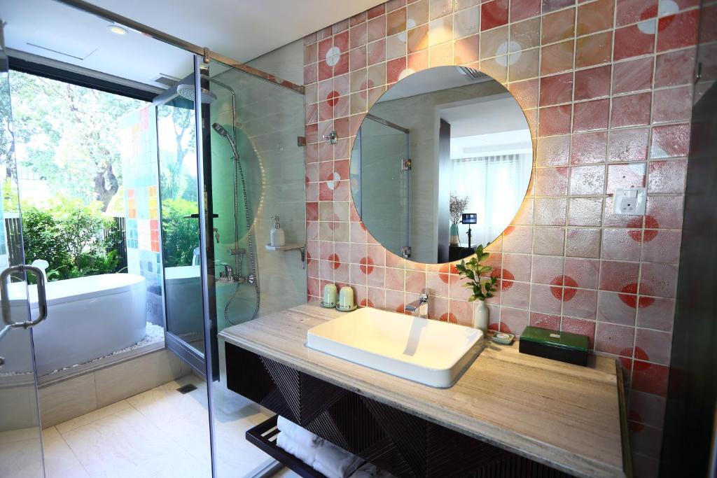 Suite Có Ban Công + Trà Chiều Trên Sân Thượng