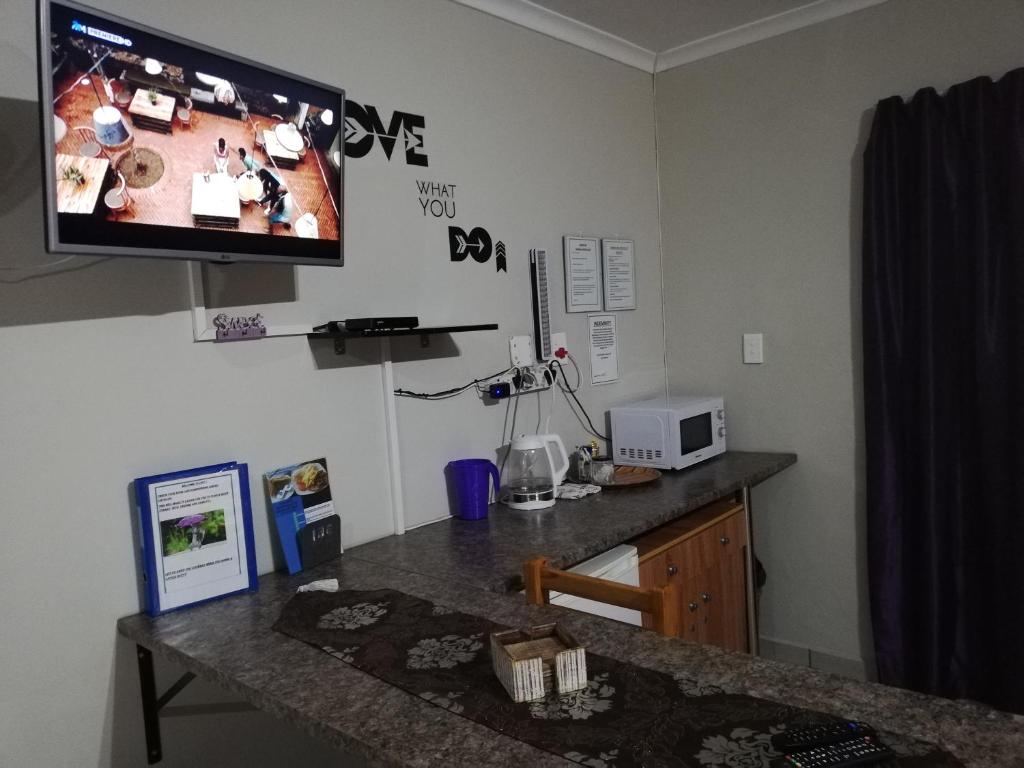 Hidden Inn - Family Room