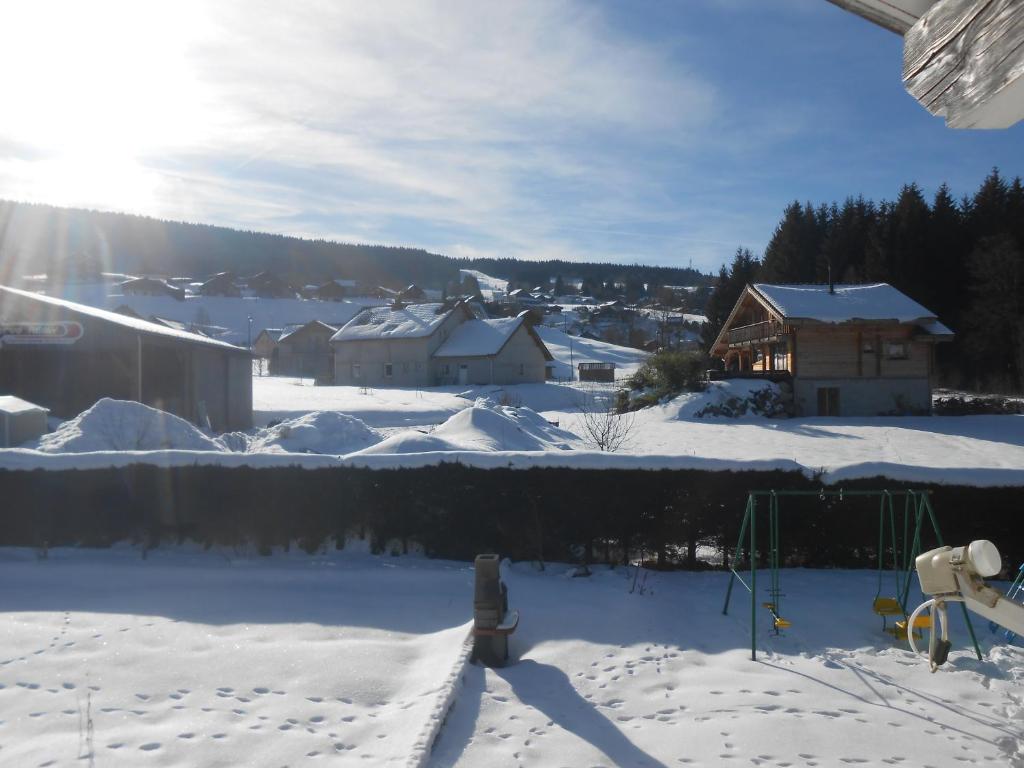 chalet trois étoiles v zimě