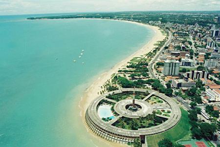  FLAT A BEIRA MAR DE JOÃO PESSOA com AR