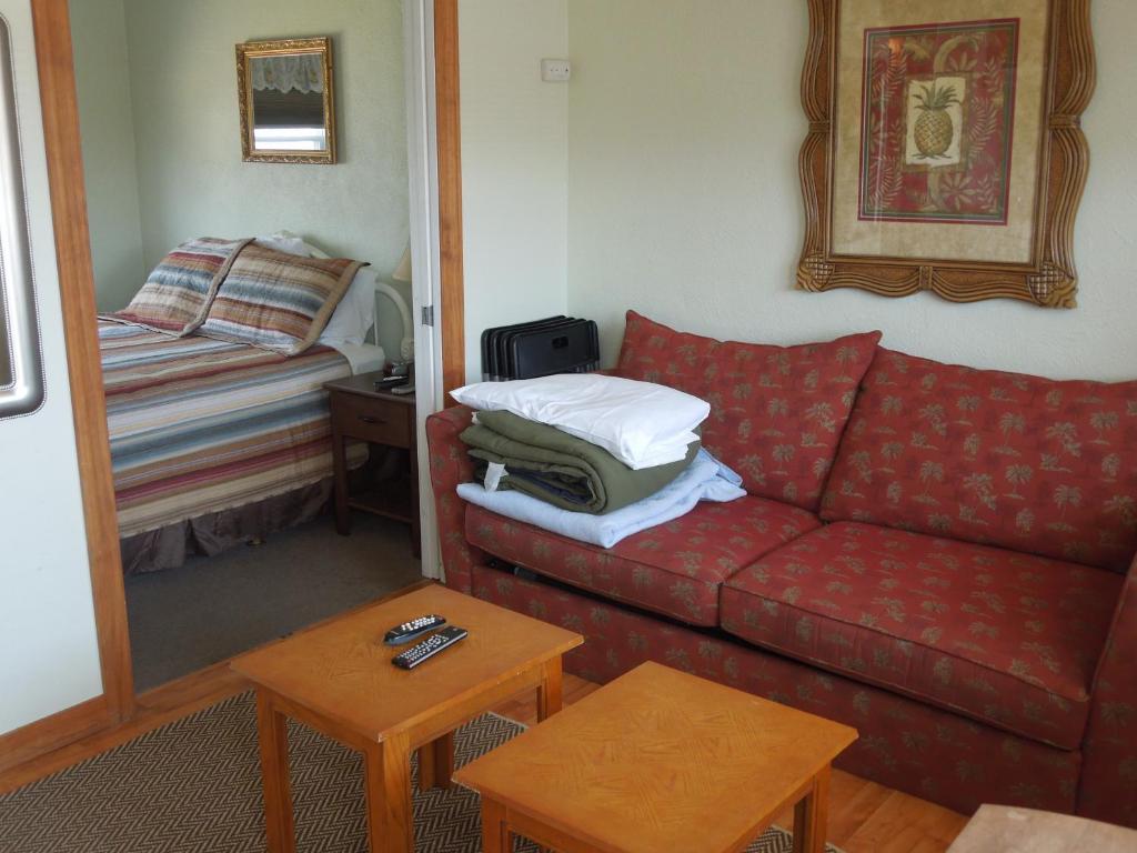 Postel nebo postele na pokoji v ubytování Sifting Sands Motel