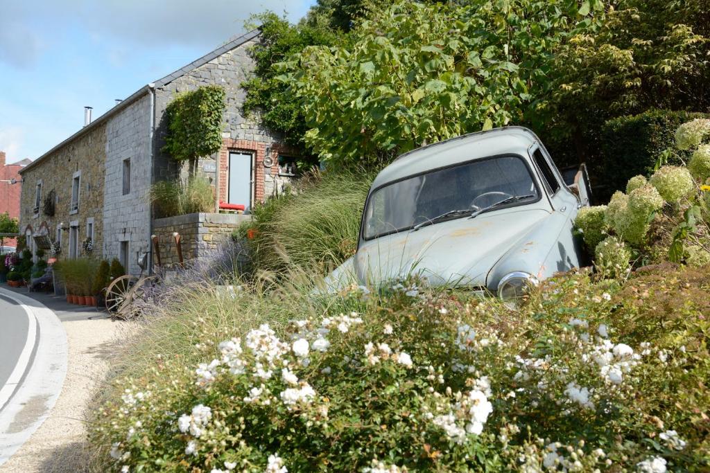 Hoone, kus the country house asub