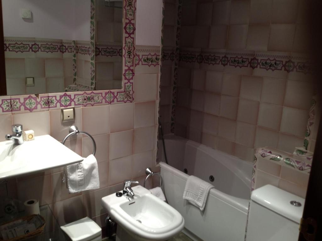 Hotel Esther, La Virgen de la Vega, Spain - Booking.com
